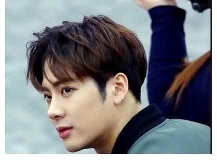 综艺类|“击剑冠军”摇身一变成知名歌手、王嘉尔你了解多少