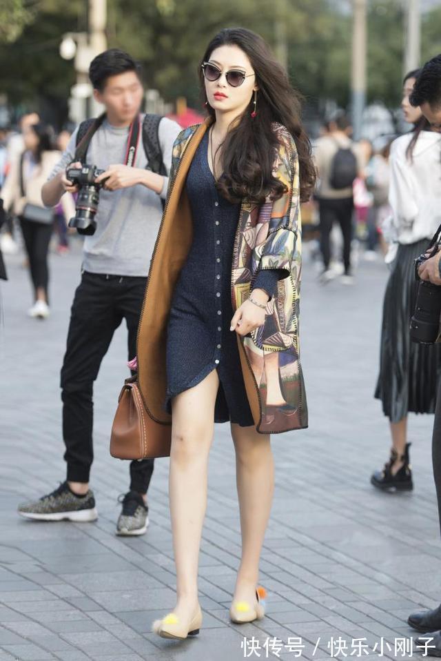 时尚 选择舒适的服装,点亮好心情,表现时尚风貌