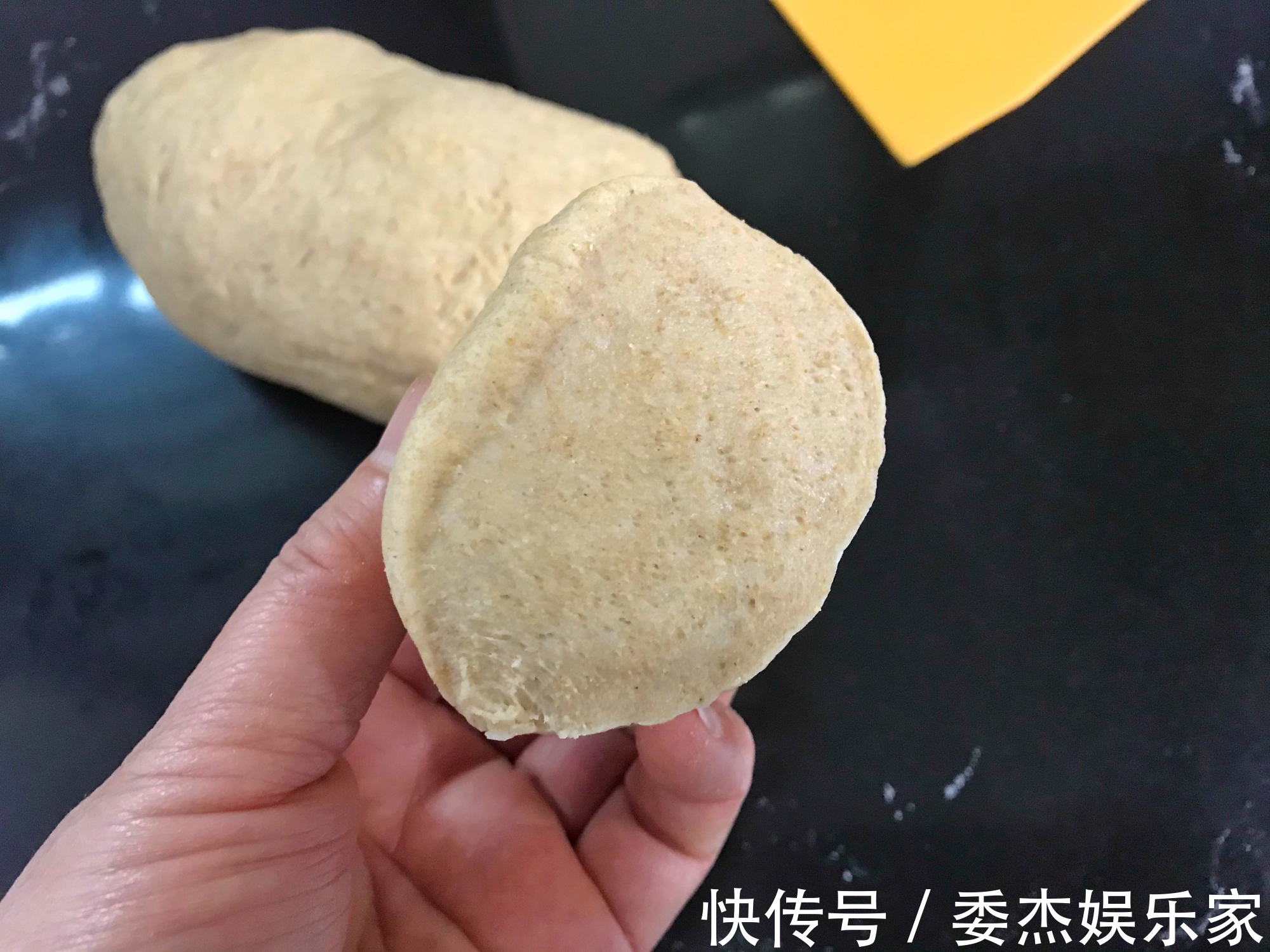 蒸馒头|蒸馒头用冷水还是用开水教你正确做法,馒头蓬松暄软不塌陷