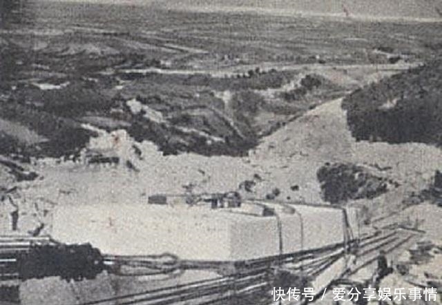 人民纪念碑本来重300吨,运到北京只剩了60吨,那剩下的240吨呢?