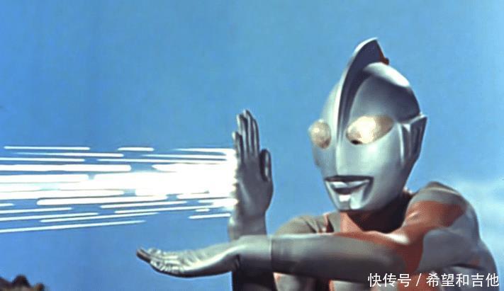 美女|早田进与美女的约会被怪兽打断，怪兽出现的真不是时候！