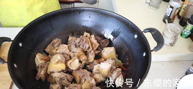 红烧鸡块|炖鸡肉时，多加一种这食材，肉香汤更香，泡米饭多吃3大碗