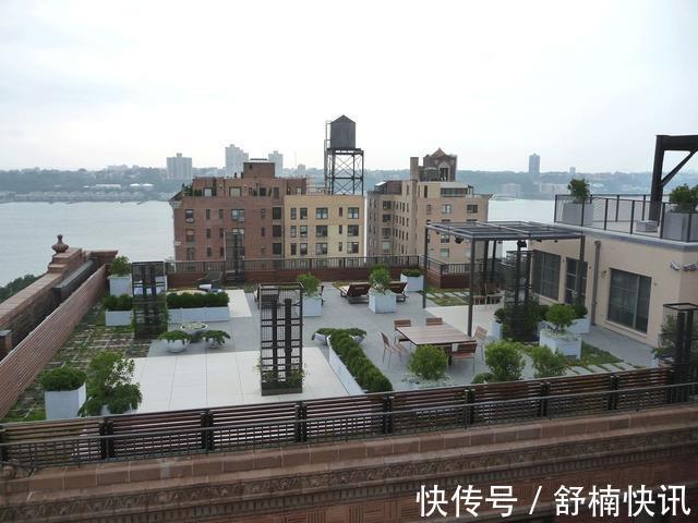 我要是住顶楼有露台,才不会只种花,一半影院、泳池独享双份快乐