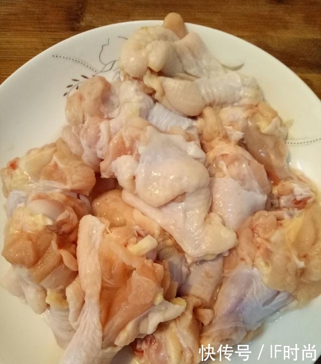 超爱|朋友做的这道菜孩子们超爱,刚上桌就被抢光,看看你吃过吗?