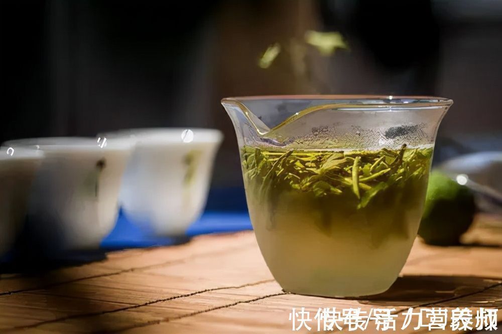 喝茶|研究发现：喝茶可以保护心血管，但喝绿茶还是红茶好？你选对了吗