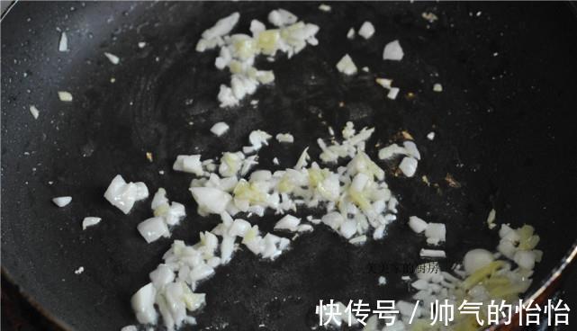 土豆泥|三伏出汗多,这早餐我隔三岔五给孩子做,酥香软糯,补足钾元素!