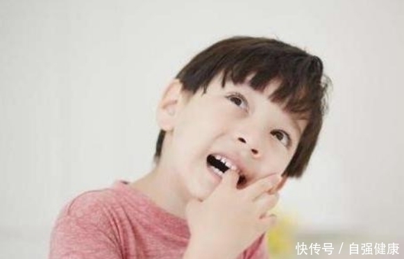 指甲|14岁女孩咬指甲的心理原因，啃指甲有什么办法治疗？