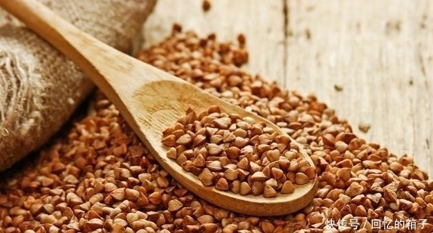 血脂|甘油三酯大于17很简单，1种粗粮煮水喝，血脂轻松降