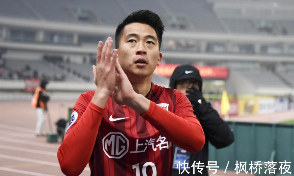 年轻球员|25岁还没踢出来!前中超最佳新人离开豪门回家乡球队,该努把力了!