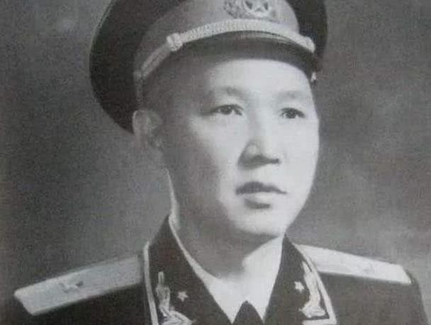 美军|志愿军王牌军长在医院醒来,见彭老总说了三个字,字字戳心