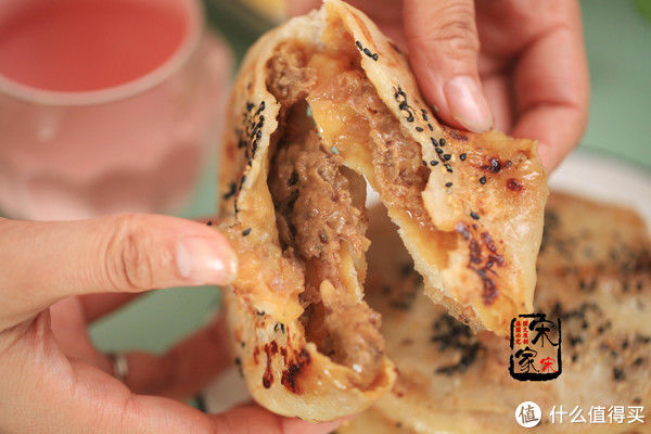 绞肉机|吃不够的牛肉饼，20元成本做9个，喷香多汁皮薄如纸！