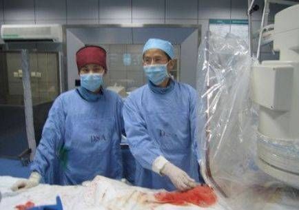 小女儿|60岁老人,查出肠癌晚期,医药费每天一万,家属无奈放弃治疗