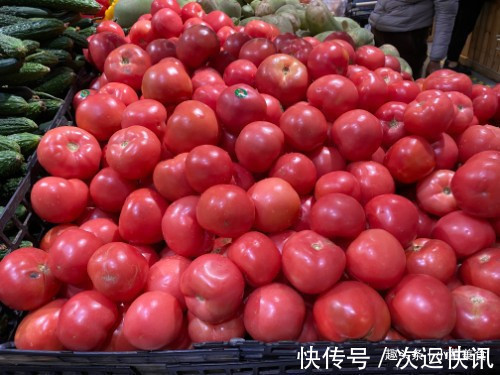 买西红柿别只会选红的，挑“母”的更沙甜多汁，让你一挑一个准