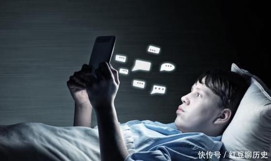 眼袋|男人衰老时，会出现4个异常，若一个没有，你会比同龄人更显年轻