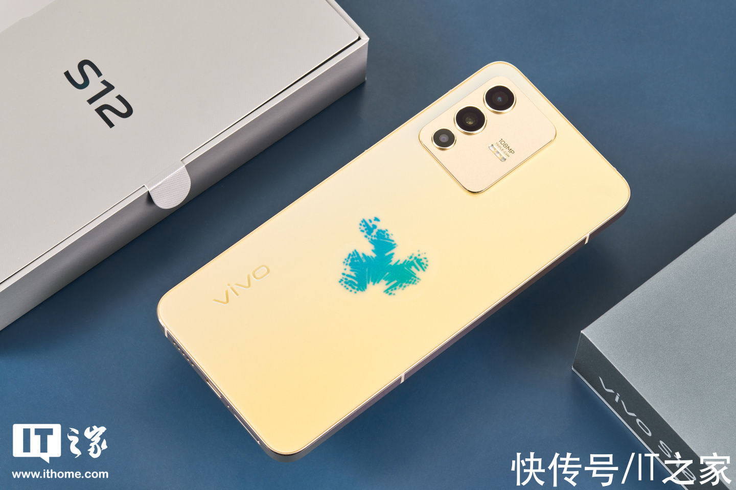 手机|「IT之家开箱」vivo S12手机图赏：亮面直边中框