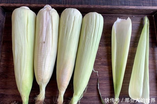 玉米皮|保存玉米，直接放冰箱冷冻就错了，教你2招，保存一年都新鲜
