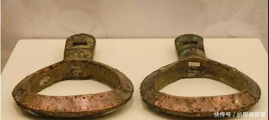 山上没有树木,也没有野草,传闻中这里有将军墓保佑着当地的人