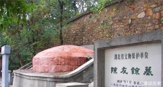 上写|朱元璋杀死陈友谅后,还在其墓碑上写了4个字,让其死后永无宁日!