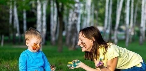 智力|“先爬后走”的孩子,和“不爬就走”的孩子,长大后有这3个差别