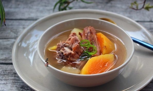 猪骨|猪身上的一块宝，比牛羊肉滋补，补血健脑，孩子身强体壮！