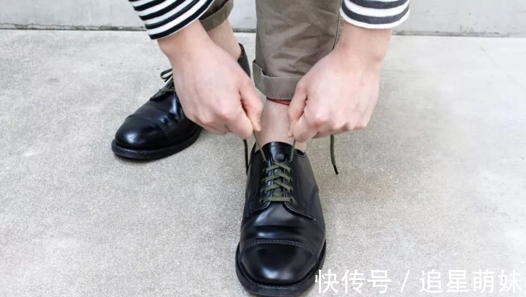 鞋履 既能“正式”,也能“随意”的 Sanders