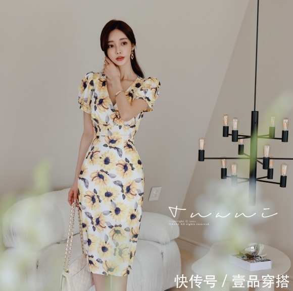 盛夏尼斯南法名媛|女神孙允珠时尚搭配：盛夏尼斯南法名媛向日葵长裙