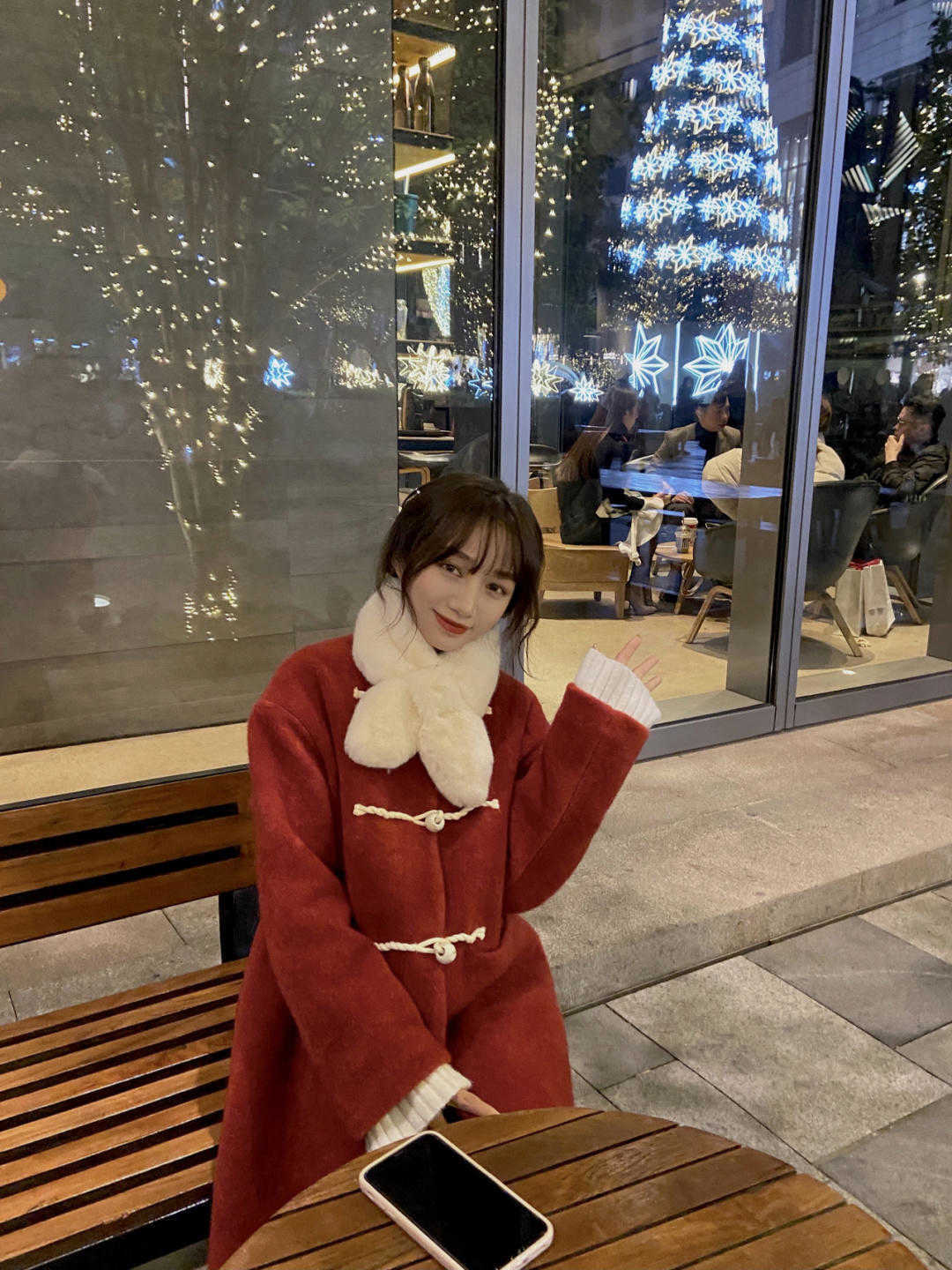 穿搭 这些才是红色大衣的正确搭法,经典稳重又有气场,让你美出新高度