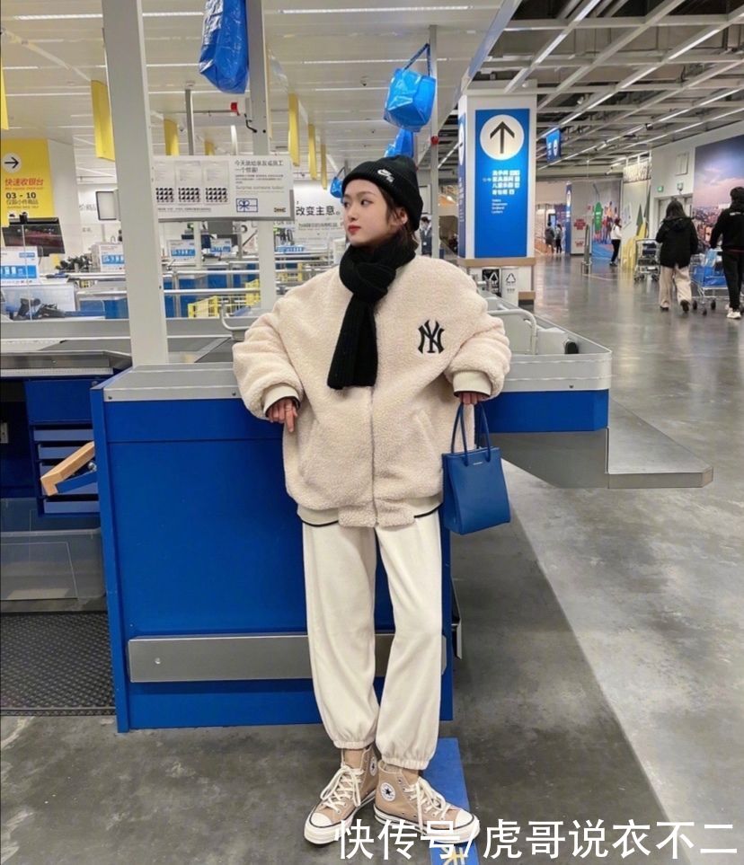 冬季不要只会穿羽绒服，这两种单品更值得拥有，风度与温度并存