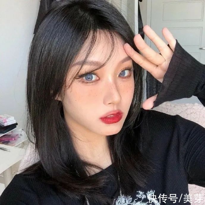 今年的七月是夏日迟迟 树影流动|今日头像 | 树影