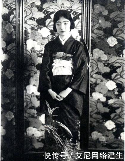 皇后|婉容为什么宁肯守空房也不离开溥仪?看看文绣的下场就知道了