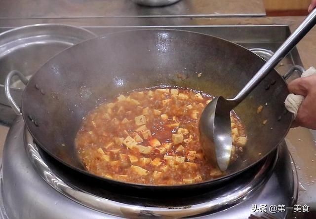 肉末|麻婆豆腐原来这么简单，厨师长教你诀窍，香辣入味，嫩滑不破碎