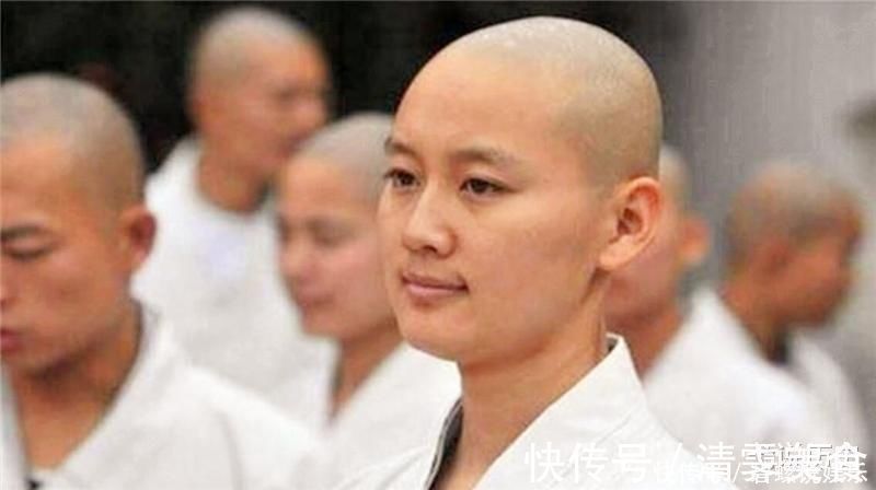 对出下联&知府上联“东和尚,西尼姑,两厢情愿,糊糊涂涂”,下联堪称经典