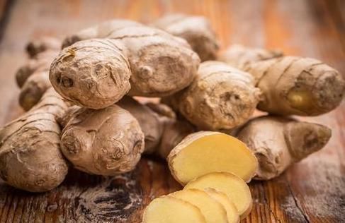 生姜放久了易干瘪？教你3个小妙招，久放依然新鲜，不干瘪不腐烂