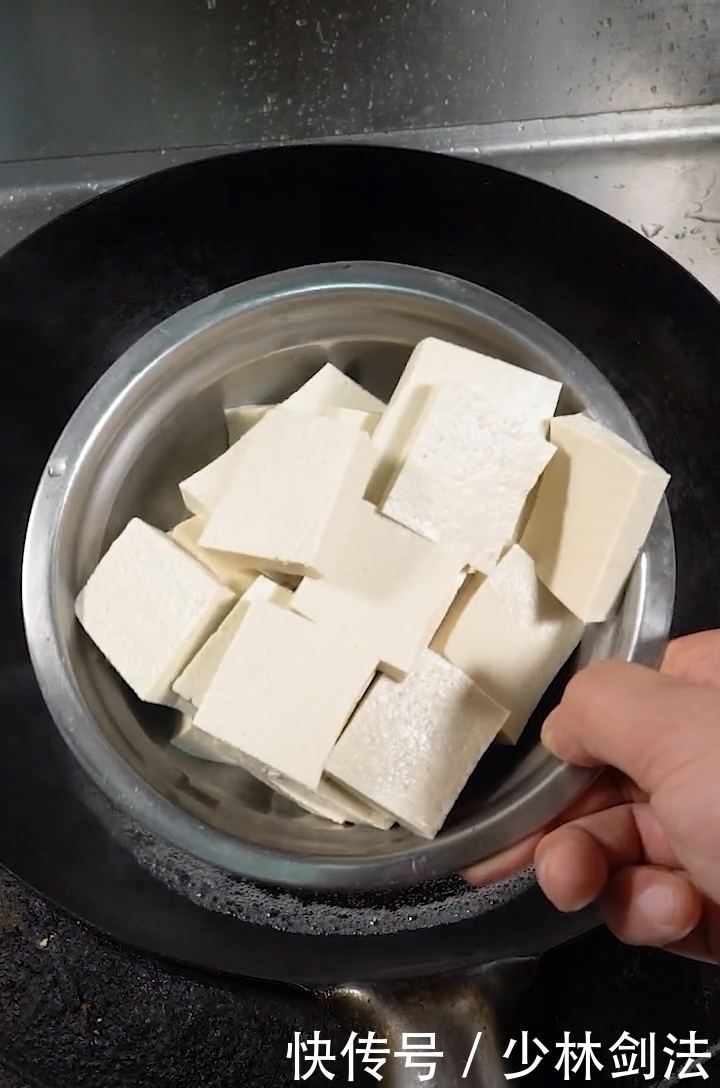 家常豆腐这么做,简单又好吃,大家可以学一学