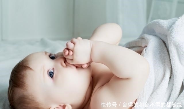 父母|2-3个月宝宝解锁的4个新技能,若具备说明发育很健康,父母可自查