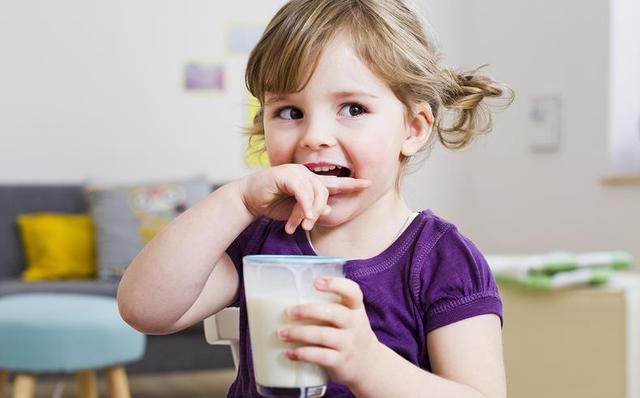 宝妈|夏季要想宝宝穿的舒爽 这3种颜色最好不要选 否则就是自找麻烦