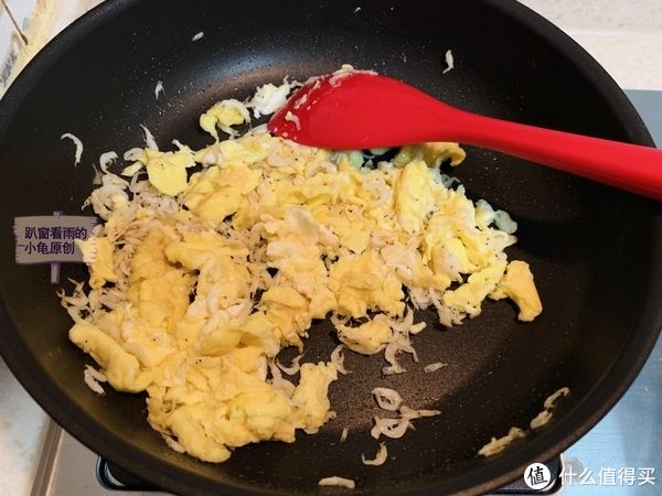 玉米面最好吃的做法，简单方便，只需3个窍门，皮薄酥脆，真香