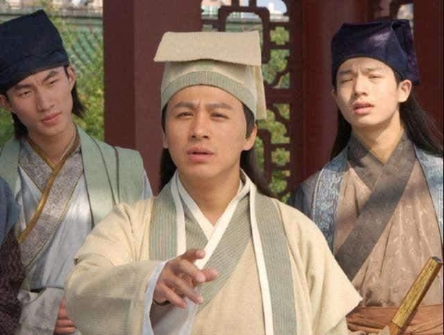 财主|母亲大寿,财主苦想一对联,上联:天增日月妈增寿,下联引人大笑