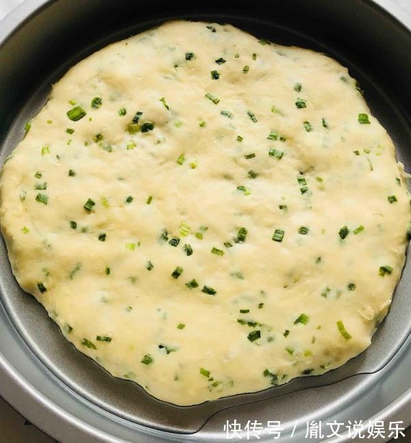 葱油饼新吃法，不用揉，不用烫，外酥里软，放凉了也不会硬！