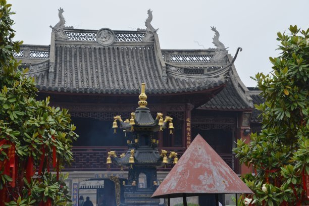 寺庙|寺庙深潭显神灵,和尚被迫下山还俗,多年后才知另有隐情