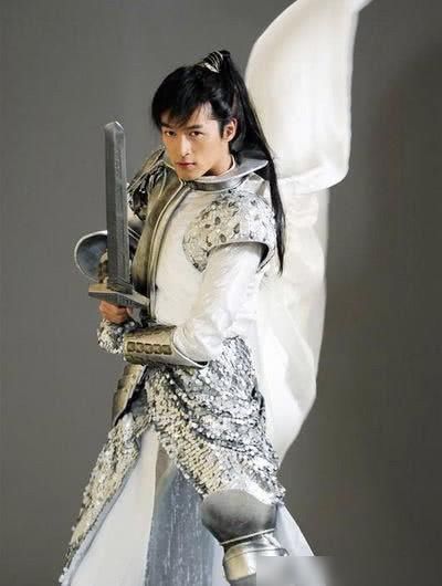 铁龙拉|张艺谋《遮天》铁龙拉棺接驾,叶凡开启星空之旅,黑皇武动乾坤