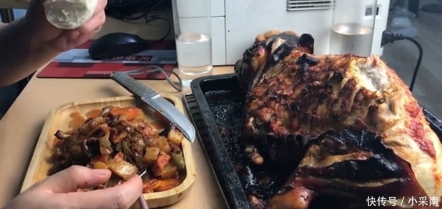 餐厅里面|男子去餐厅买一只“烤乳猪”,20斤花500元,切开后分明是在逗我