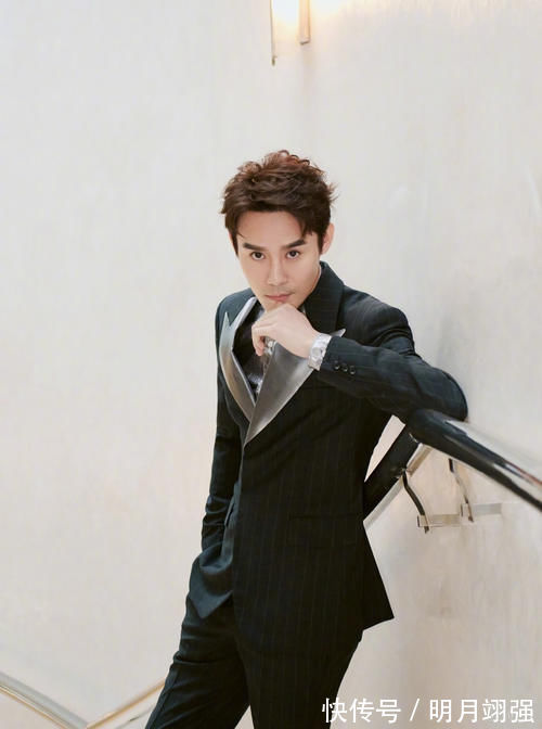 tony|三四十岁的男人留什么发型好看?偏分刘海短发斯文又帅气,很有型