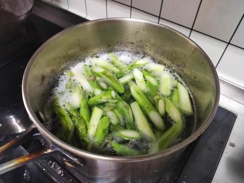 魷魚|明日芒種，特別適合吃這菜，順應時節更健康，清脆爽口又解暑