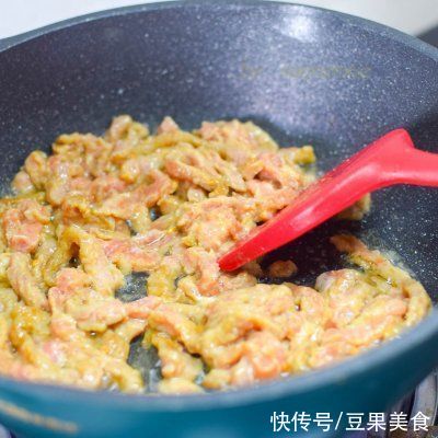 超下饭的春饼卷嫩炒牛肉，一学就会
