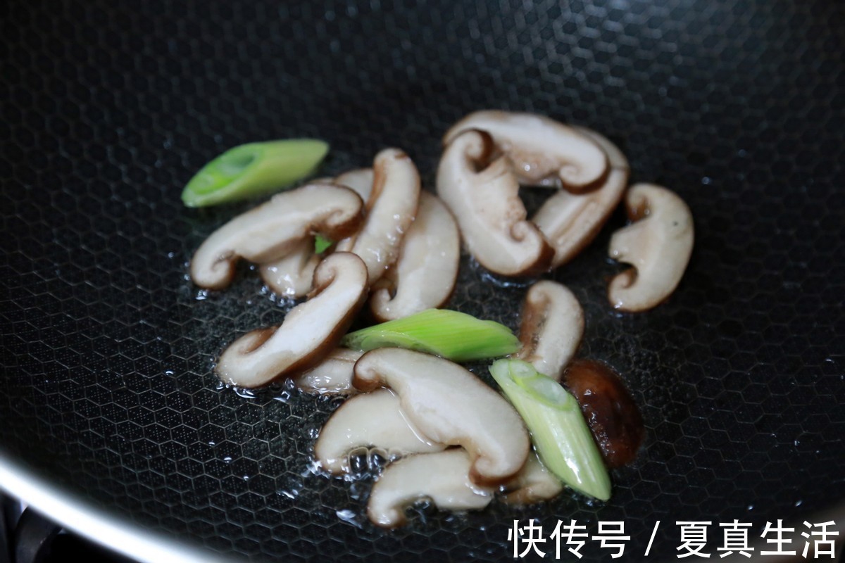 gt|夏天要多喝这汤,简单食材家常做法,鲜美好喝