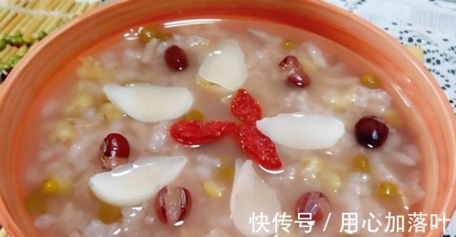 紫米糯米薏米粥|营养早餐一碗粥，紫米糯米薏米粥，12款早餐粥做法，省事又美味！