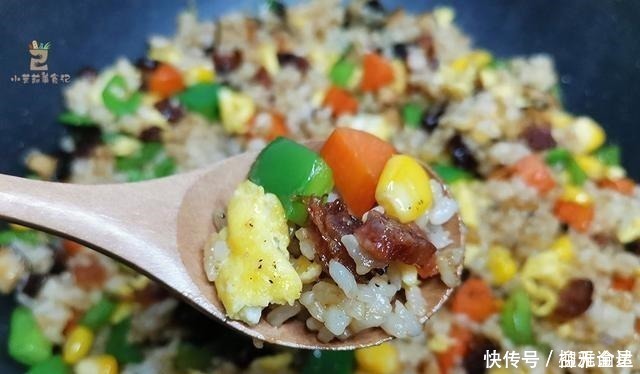 米饭|早餐我用剩饭做5色炒饭,上桌惊艳了全家,孩子真想天天吃剩饭