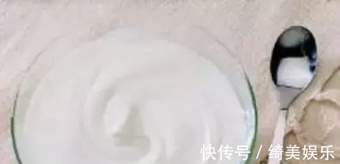 还在傻傻的用酵母发面?用它仅十分钟,就能蒸出又白又好吃的馒头