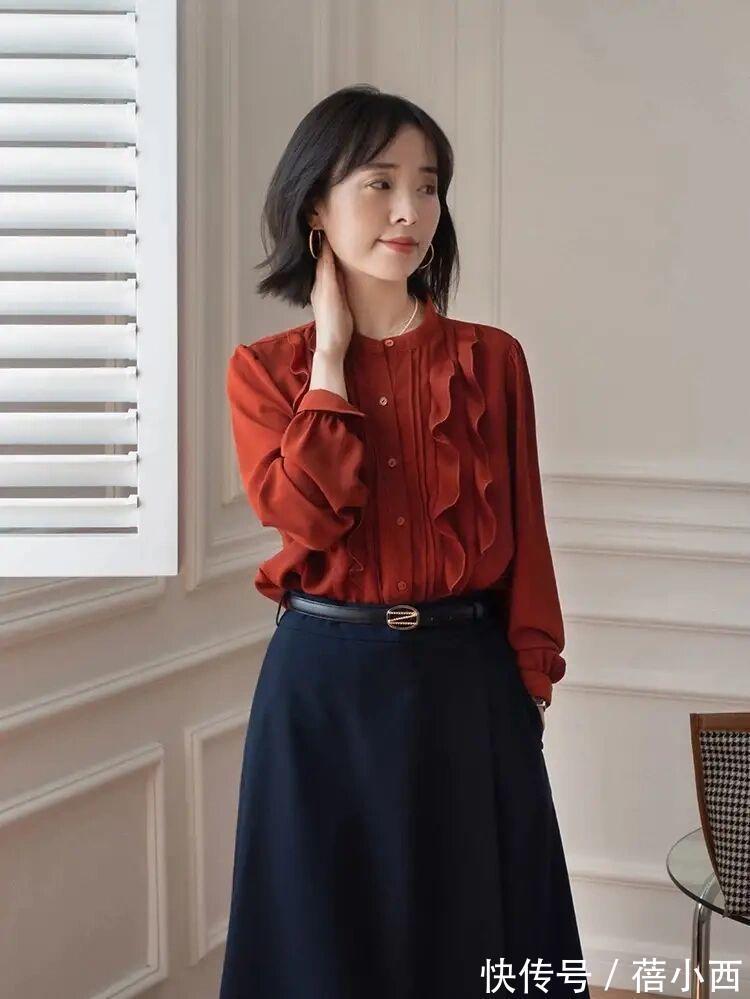 针织衫|秋冬“最流行”的红色穿搭,知性优雅又气质,30、40岁女人穿真美